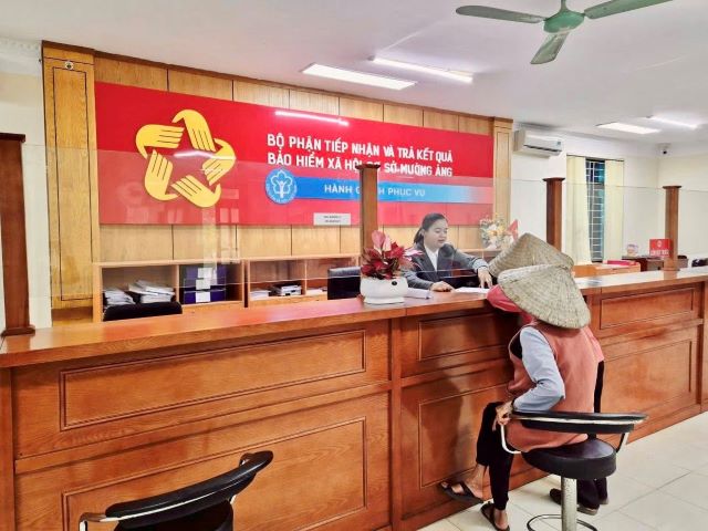 Bảo hiểm xã hội cơ sở Mường Ảng triển khai cấp thẻ BHYT miễn phí từ năm 2026