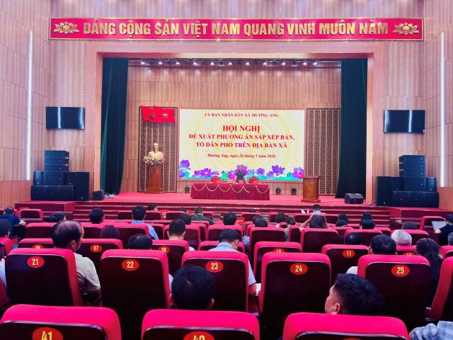 UBND xã Mường Ảng tổ chức Hội nghị đề xuất phương án sắp xếp bản, tổ dân phố