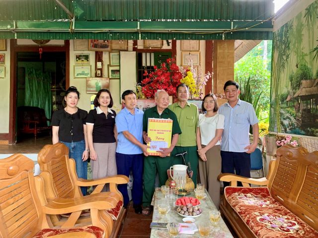 Mường Ảng tri ân chiến sĩ Điện Biên nhân dịp Kỷ niệm các ngày lễ lớn của dân tộc