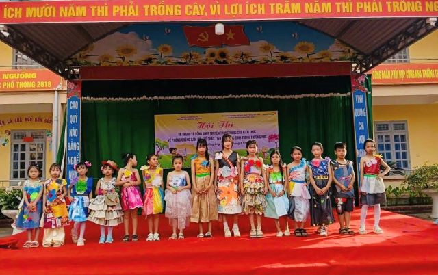 Trường Tiểu học Hua Nguống tổ chức thành công Cuộc thi vẽ tranh lồng ghép tuyên truyền "Phòng chống xâm hại thể chất, tinh thần học sinh"