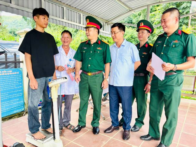Bộ Chỉ huy Quân sự tỉnh Điện Biên kiểm tra công tác khám sức khỏe sơ tuyển nghĩa vụ quân sự năm 2027 tại xã Mường Ảng