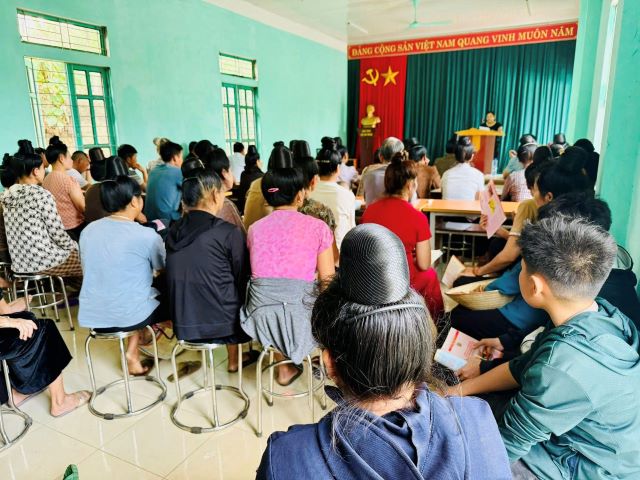 Trung tâm Dịch vụ tổng hợp xã Mường Ảng tổ chức tuyên truyền dịch tả lợn Châu Phi